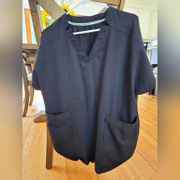 Nursing Scrubs *NEW* - Picture 1 of 4